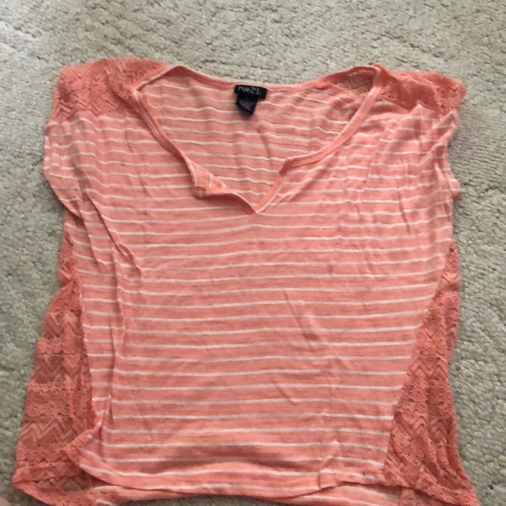 Womens rue 21 t-shirt
